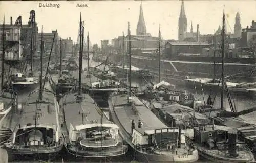 Ak Duisburg im Ruhrgebiet, Schiffswerften, viele Schiffe, Hafenstadt, alte Architektur