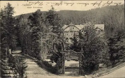 Ak Tabarz im Thüringer Wald, Hotel Schiesshaus, Schriftzug, umgebende Bäume und Landschaft