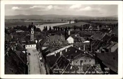 Ak Straubing an der Donau Niederbayern, Blick vom Stadtturm, Spitalkirche, schwarz-weiß, Landscha