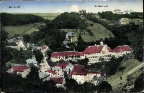 Ak Tharandt im Erzgebirge, Blick auf  Amtsgericht, grüne Hügel,  Gebäude
