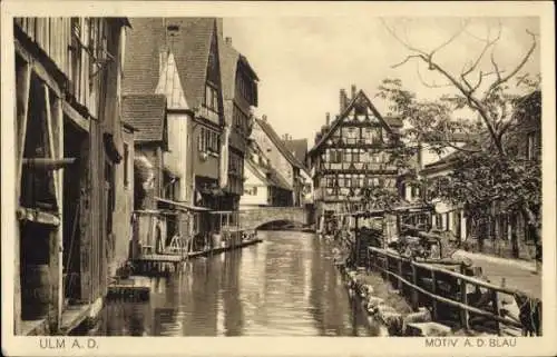 Ak Ulm an der Donau, An der Blau, Fachwerkhäuser, Kanal