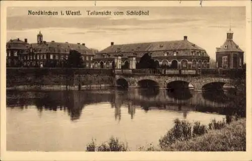 Ak Nordkirchen in Westfalen, Schlosshof, Teilansicht