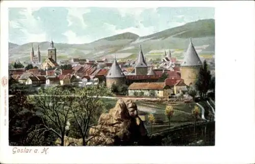 Ak Goslar am Harz, Stadtansicht  alte Gebäude, Kirchen, Berge im Hintergrund, Kiepenkerle
