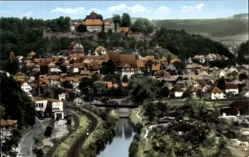 Ak Kronach in Oberfranken, Stadtansicht, Berge, Fluss,  Gebäude, Farbenfroh