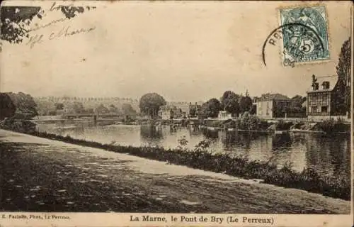 Ak Le Perreux sur Marne Val de Marne, Flusslandschaft, Pont de Bry, Les maisons am Ufer, -Foto