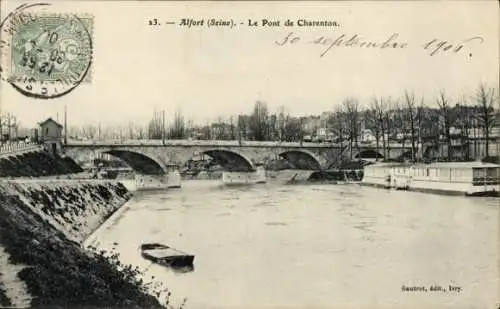 Ak Ivry sur Seine Val de Marne, Le Pont de Charenton, Flussansicht, Boote, Brücke