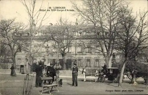 Ak Limoges Haute Vienne, Hotel du XIIe Corps d'Armee, Kutsche