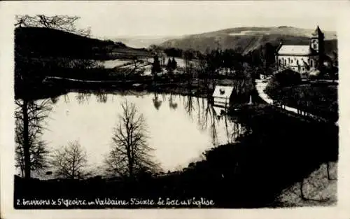 Foto Ak St. Geoire-en-Valdaine Isère, See und Kirche