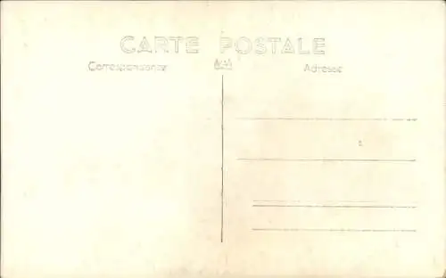 Foto Ak St. Geoire-en-Valdaine Isère, See und Kirche