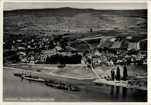 Ak Hattenheim Eltville am Rhein Hessen, Luftaufnahme von  Rheingau, Rhein, Schiffe