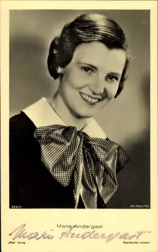 Ak Schauspielerin Maria Andergast, Portrait, Ross Verlag 9201/1, Autogramm