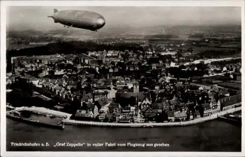 Ak Friedrichshafen am Bodensee, Graf Zeppelin, Luftaufnahme, Stadtansicht, 
