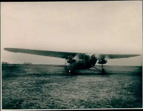 Foto Flugzeug, Zivilflugzeug, Luftfahrt