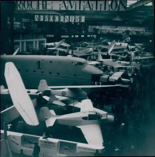 Foto Luftfahrt, Flugzeug, Ausstellung, Militärflugzeuge