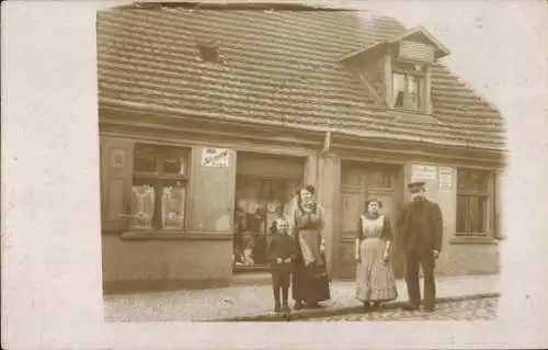 Foto Ak Haus Nr. 67, Putzgeschäft M. Böttcher, Böttchermeister R. Böttcher, Union-Agentur Berlin