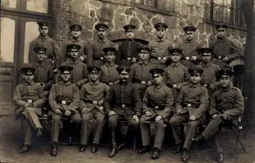 Foto Görlitz, Deutsche Soldaten in Uniformen, Infanterie-Regiment 19