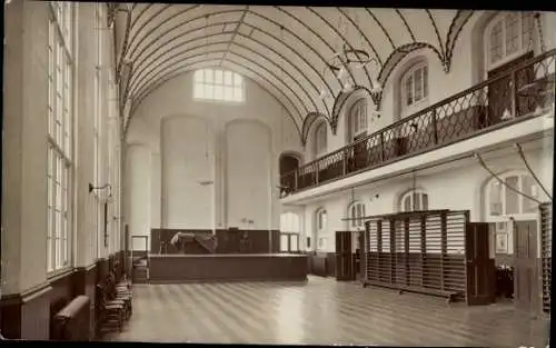 Foto Ak Großbritannien, Gebäude, Saal