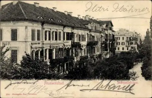 Ak Františkovy Lázně Franzensbad Reg. Karlsbad, Blick in die Salzquellenstraße, Russischer Hof