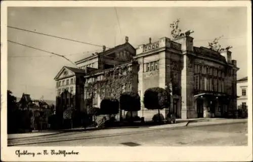 Ak Jablonec nad Nisou Gablonz an der Neiße Region Reichenberg, Stadttheater, Architektur, Bäume, 