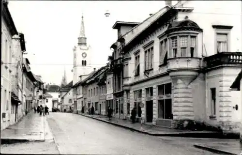 Ak Črnomelj Tschernembl Cernomegli Slowenien, Strassenansicht, Kirche