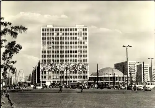 Ak Berlin Mitte, Alexanderplatz, Haus des Lehrers, Kongresshalle