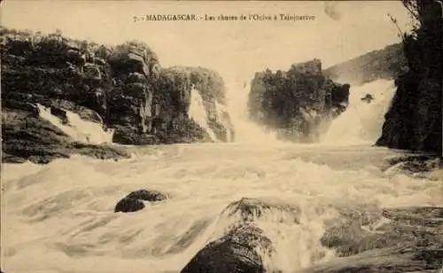Ak Madagaskar Madagascar, Wasserfall, Wasser, Felsen, Fluss, malerische Natur