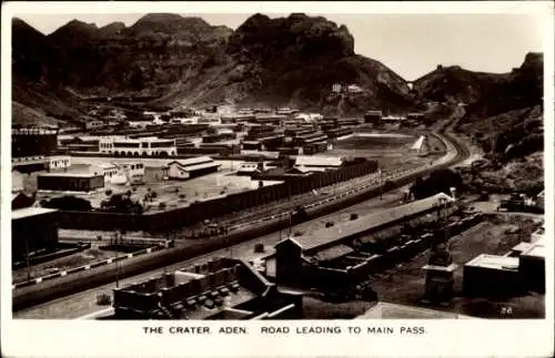Ak Aden Jemen, general view of the Crater, Road Leading to Main Pass