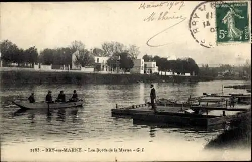 Ak Bry sur Marne Val de Marne, Ufer der Marne, Ruderboot