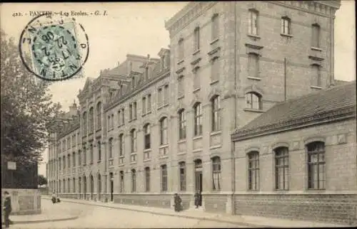 Ak Pantin Seine Saint Denis, Schule in  große Gebäude, r Stil, Bäume, Straße