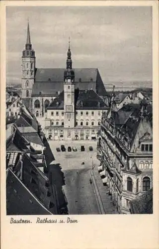 Ak Bautzen in der Oberlausitz, Rathaus, St. Petri Dom, Architektur,  Gebäude, Straßenansicht