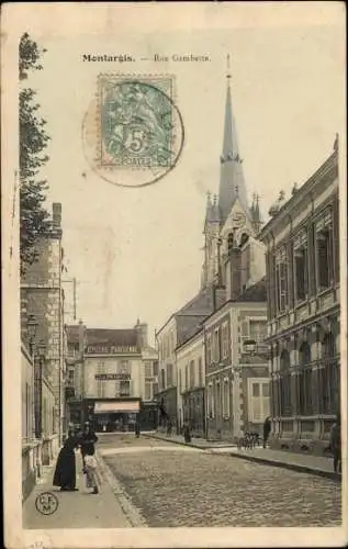 Ak Montargis Loiret, Rue Gambetta, älteres Gebäude, Kirchturm, Straßenansicht, Poststempel