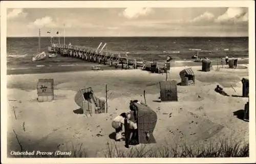 Ak Ostseebad Prerow auf dem Darß, Strand, Seebrücke