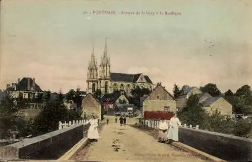 Ak Pontmain Mayenne, Kirche, Avenue de la Gare,  Gebäude, ländliche Umgebung