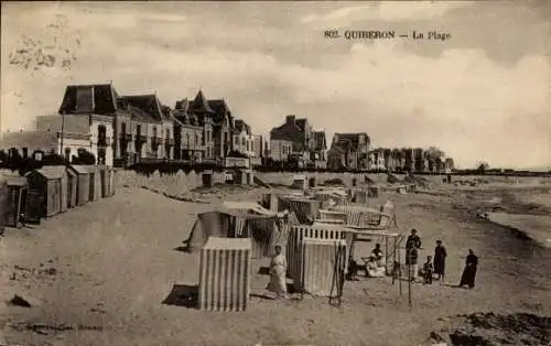 Ak Quiberon Morbihan, Bilder von Strand mit Strandhäusern, Personen, Häusern im Hintergrund