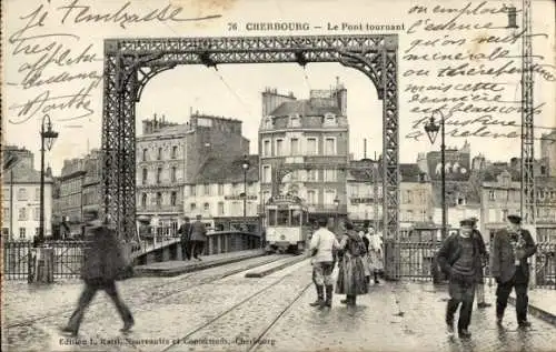 Ak Cherbourg en Cotentin Manche, 54  Le Pont Tournant,  Architektur, Straßenbahn, Stadtansicht