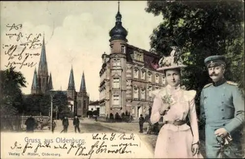 Ak Oldenburg in Holstein, Stadtansicht,  Architektur, Frau mit Blumen, Mann in Uniform