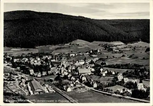 Ak Klosterreichenbach Baiersbronn im Schwarzwald, Luftaufnahme der Ortschaft  Schwarzwald