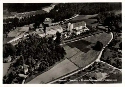Ak Neumarkt in der Oberpfalz, Fliegeraufnahme, Kloster St. Jospeh