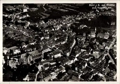 Ak Bühl in Baden, Mehliskopf, Luftaufnahme von  Kloster, Wohnhäuser, Straßen