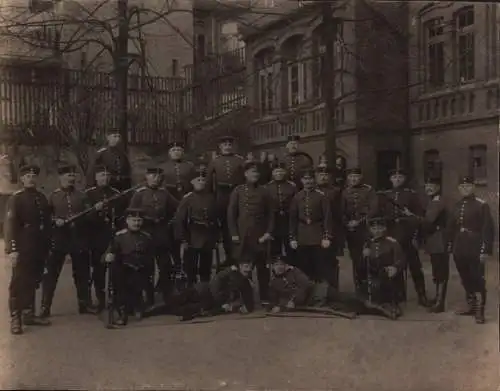 Foto Hansestadt Lübeck, Deutsche Soldaten in Uniformen, Schaap, Schwartau
