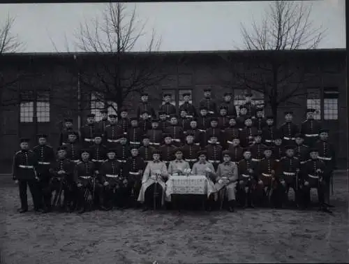 Foto Hamburg Altona Bahrenfeld, Deutsche Soldaten in Uniform, Feld-Artillerie-Regiment 45