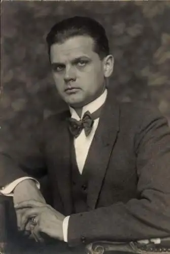 Ak Schauspieler Holdt, Portrait