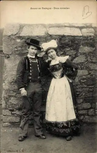 Ak Bretagne, Paar in bretonischer Tracht, Porträt