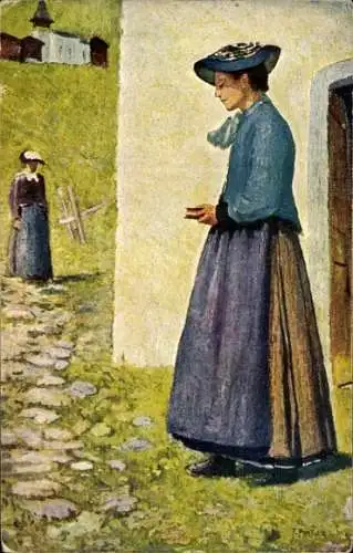 Ak Grimentz Kanton Wallis, Frau in traditioneller Kleidung steht vor einem Haus. Im Hintergrun...