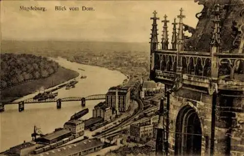 Ak Magdeburg an der Elbe,  Blick vom Dom, Elbe, Dom, Stadtansicht, Kirchturm