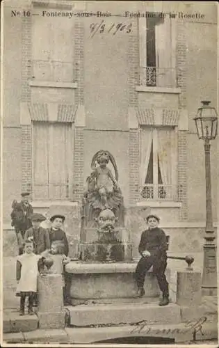 Ak Fontenay sous Bois Val de Marne, Fontaine de la Rosette, Kinder