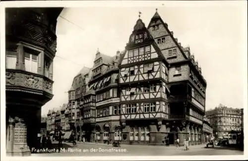 Ak Frankfurt am Main, Partie an der Domstraße mit Fachwerkhaus