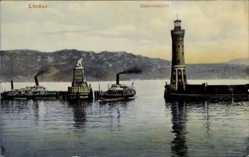 Ak Lindau am Bodensee, Hafenansicht mit Dampfer und Löwenstatue, Leuchtturm