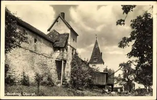 Ak Berching in der Fränkischen Alb Oberpfalz, Historisches Gebäude, Turm, Wolkenhimmel, ländliche