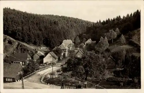 Ak Tanne Oberharz am Brocken, Dorfansicht, Bäume, Straße, Wohnhäuser, Berglandschaft
